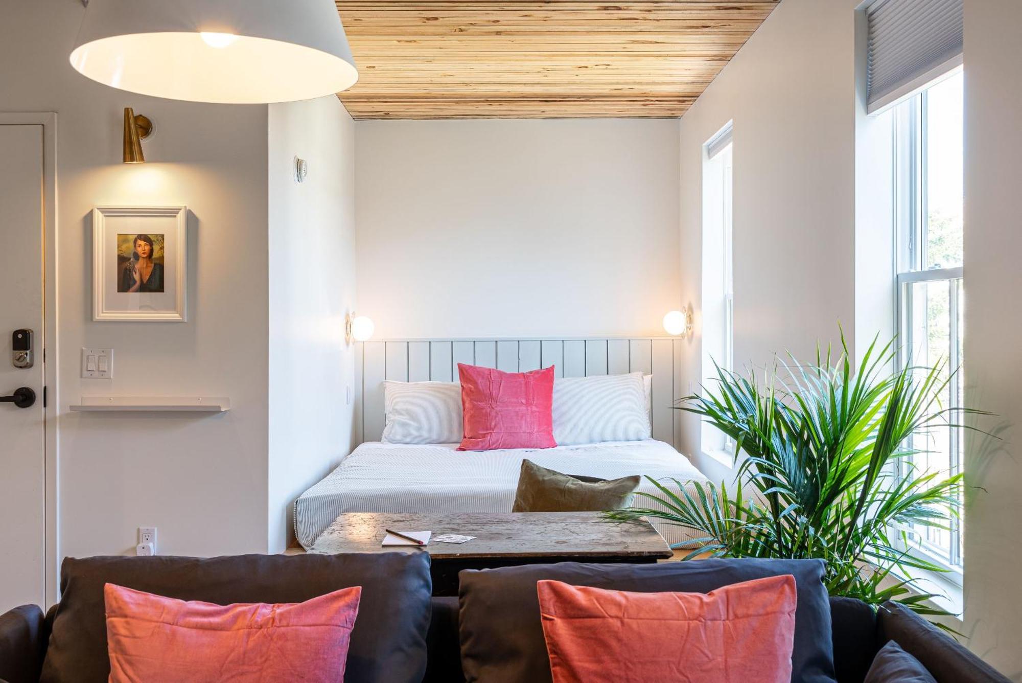 Brewery Park Hotel Halifax Bagian luar foto